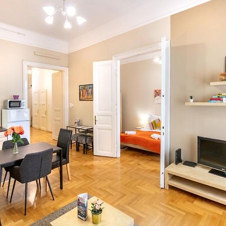 Orangehomes Kalvin Sq 2 Bedroom Apartment 부다페스트 외부 사진