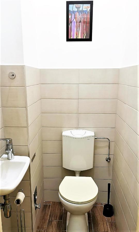 Orangehomes Kalvin Sq 2 Bedroom Apartment 부다페스트 외부 사진