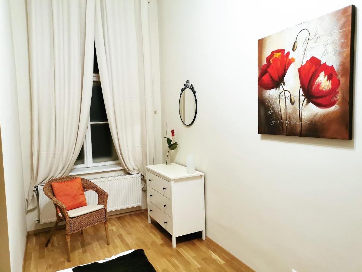 Orangehomes Kalvin Sq 2 Bedroom Apartment 부다페스트 외부 사진