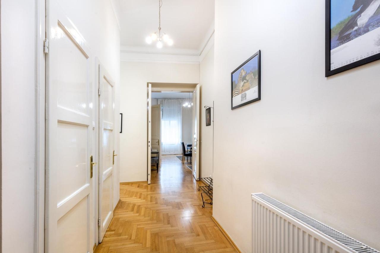 Orangehomes Kalvin Sq 2 Bedroom Apartment 부다페스트 외부 사진